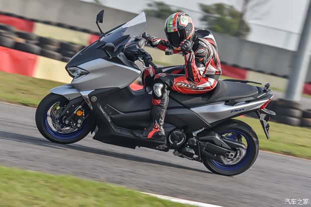 【说客】踏板车之王 17年 雅马哈TMAX 赛道实