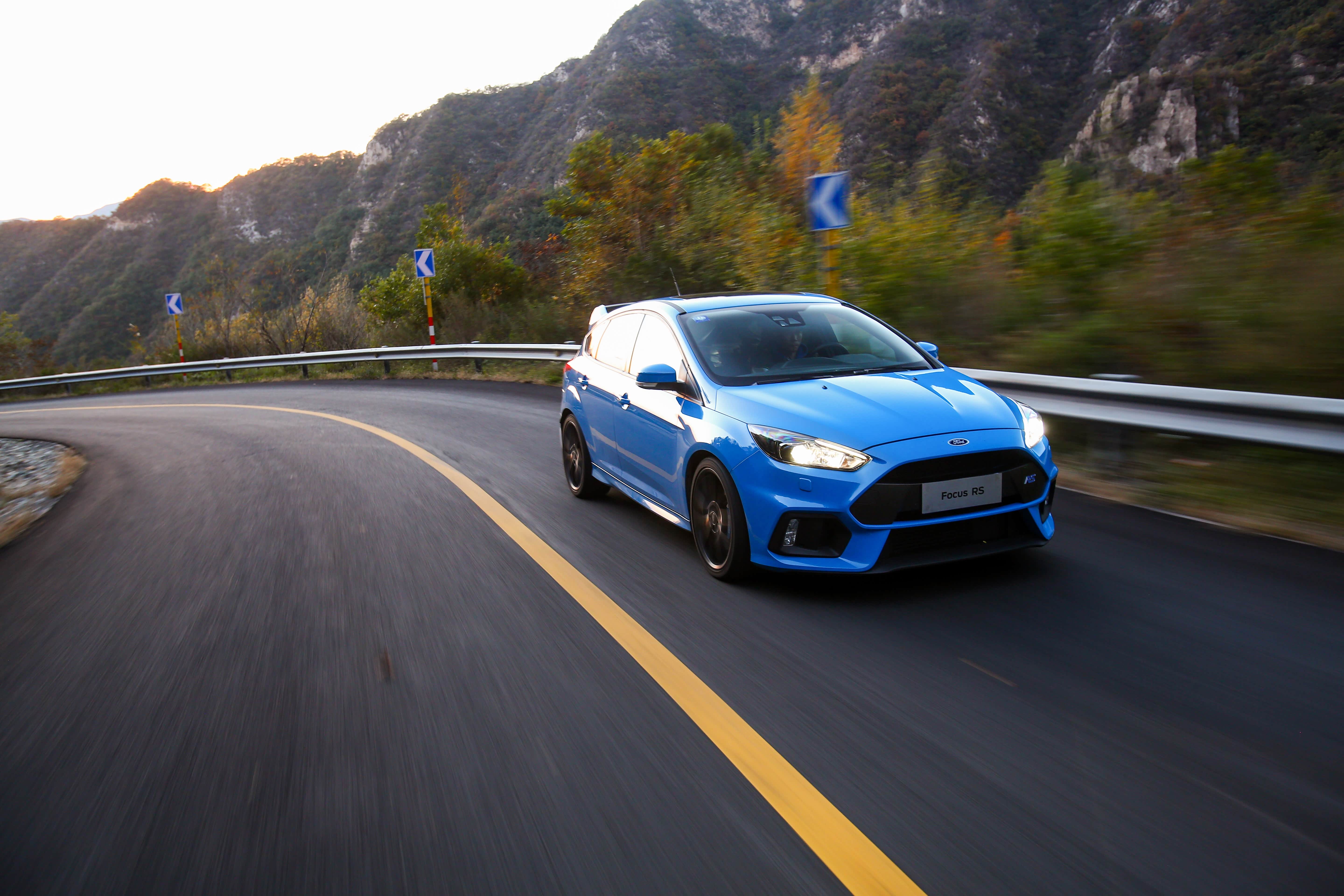 很高兴,遇见你——试驾福特focus rs